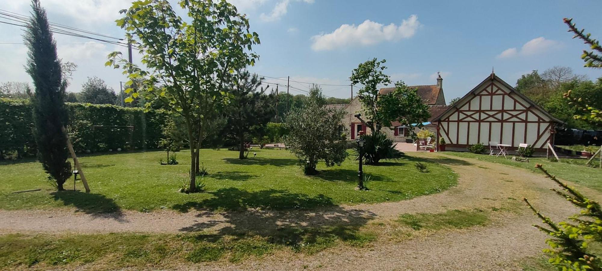 Les Lys Jolie Suite Parentale Privative Deux Adultes Avec Sdd Pertheville-Ners Exterior photo