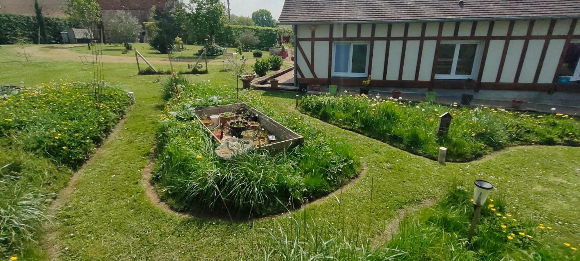 Les Lys Jolie Suite Parentale Privative Deux Adultes Avec Sdd Pertheville-Ners Exterior photo