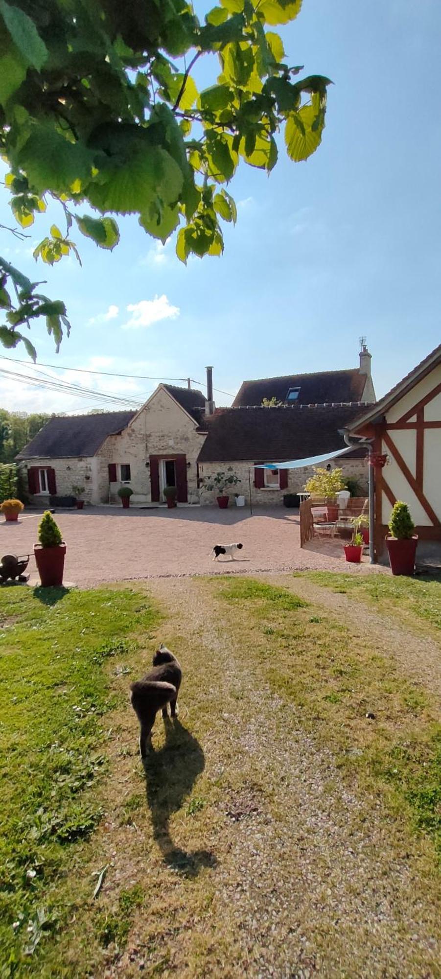 Les Lys Jolie Suite Parentale Privative Deux Adultes Avec Sdd Pertheville-Ners Exterior photo