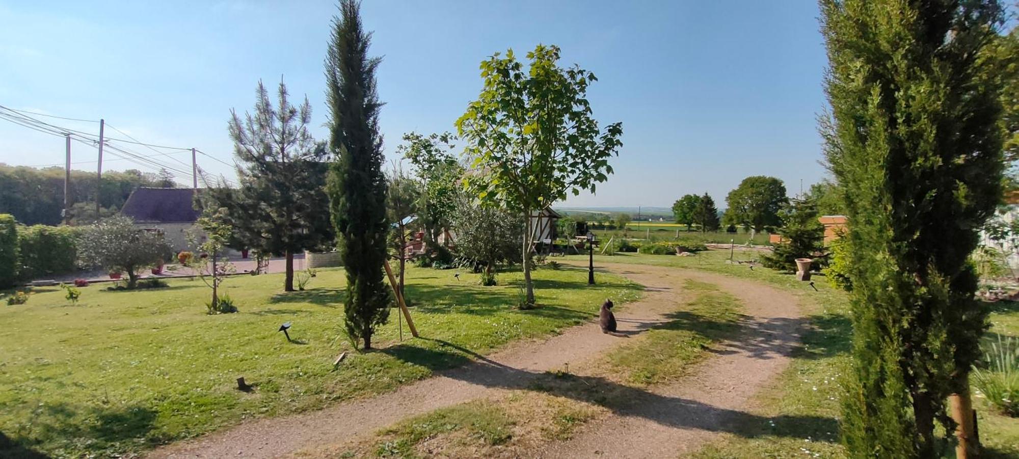 Les Lys Jolie Suite Parentale Privative Deux Adultes Avec Sdd Pertheville-Ners Exterior photo