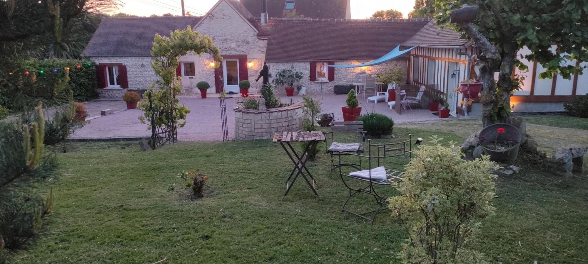 Les Lys Jolie Suite Parentale Privative Deux Adultes Avec Sdd Pertheville-Ners Exterior photo