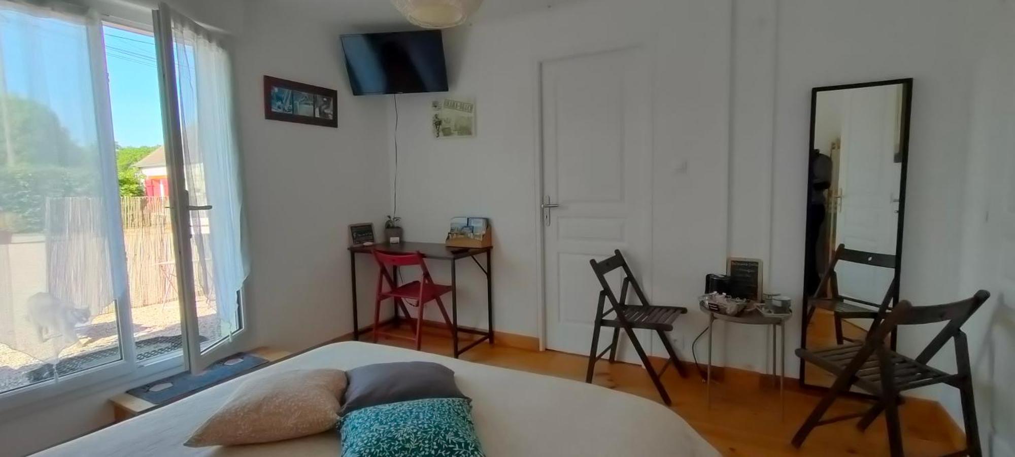 Les Lys Jolie Suite Parentale Privative Deux Adultes Avec Sdd Pertheville-Ners Exterior photo