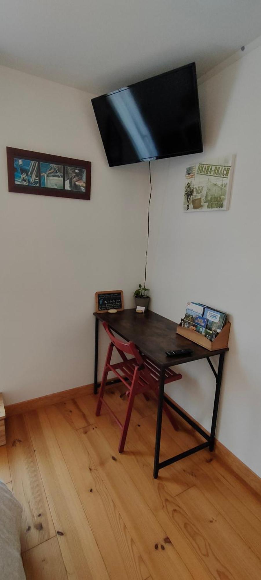 Les Lys Jolie Suite Parentale Privative Deux Adultes Avec Sdd Pertheville-Ners Exterior photo